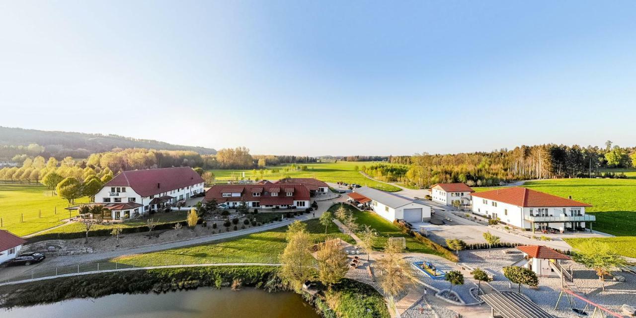 Hotel Hofgut Tiergarten Aulendorf Eksteriør bilde
